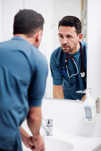 Doctor washing hands